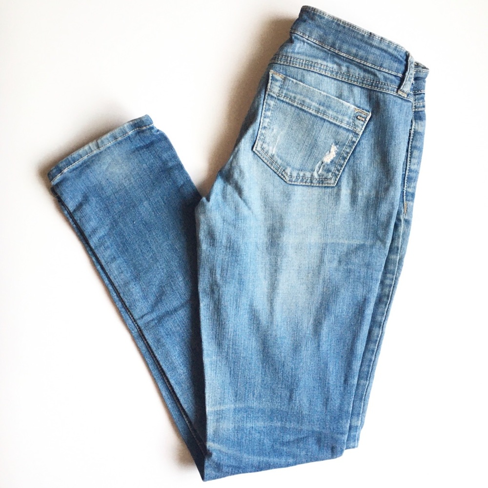 Garage mid-low rise ripped jeans in size 1